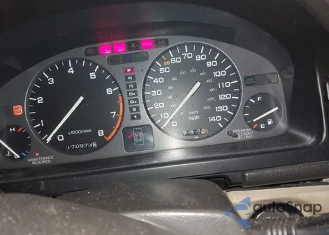 1991 Acura Legend L z USA, uszkodzony, nr VIN JH4KA7669MC002195